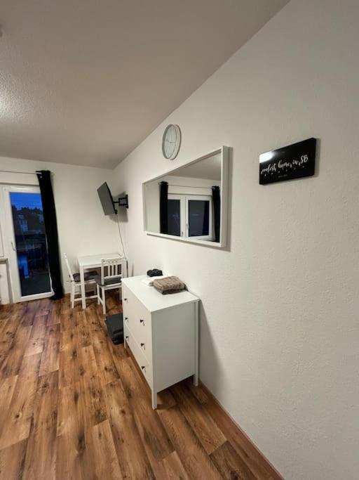 Gemuetliche Wohnung Mit Balkon Sarrebruck Exterior foto